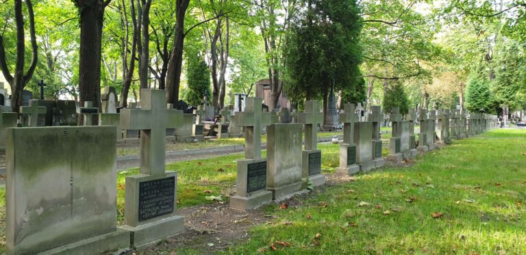 Cmentarze w Polsce
